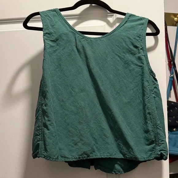 Eve Gravel Green Sleeveless Top - Picture 2 of 3